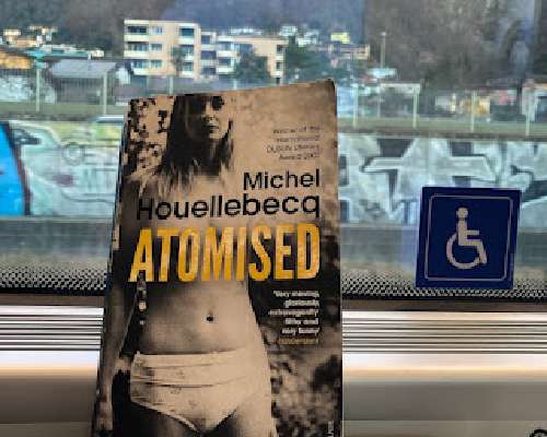 Atomised / Michel Houllebecq