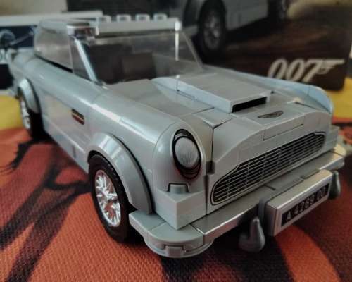 007 Item: Lego Speed Champions Aston Martin D...