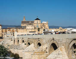 Córdoban nähtävyyksiä - Roomalainen silta
