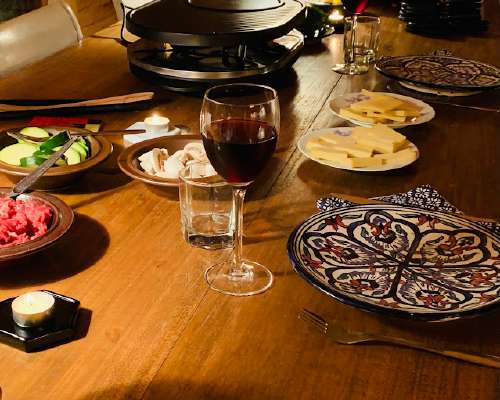 Raclette-ilta – hauskaa ja helppoa ruoanlaitt...