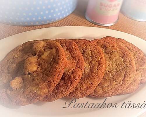 Valkosuklaa-macadamiapähkinäcookies - Sussun ...