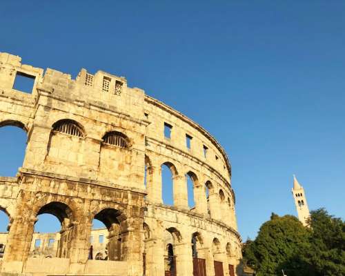 Travel guide to Pula, Croatia: spectacular or...