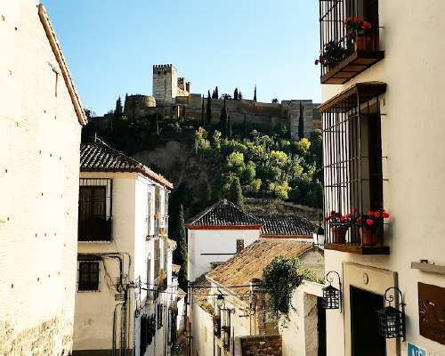 Sykkivä Granada ja upea Alhambra