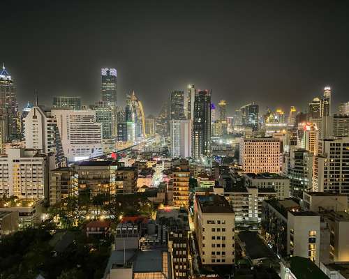 Sukhumvit, Bangkok – vähän syntinen kaupungin...