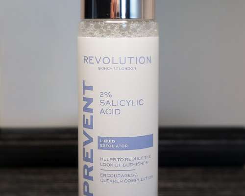 Revolution Skincare - Epäpuhtaalle iholle