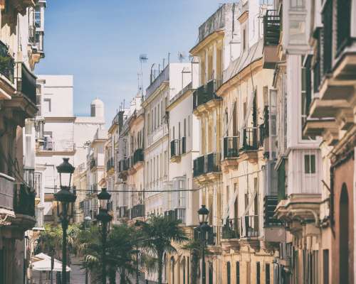 Cádizista löytyy upea vanha kaupunki ja James...