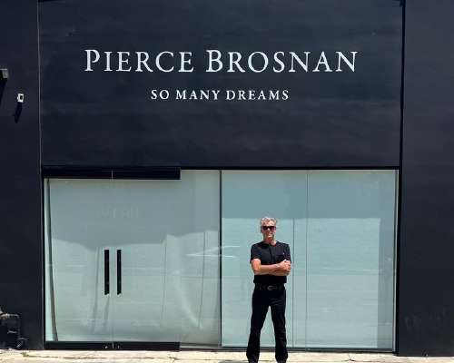 Pierce Brosnan’s art exhibition “So Many Drea...