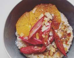 Vegan Rice Pudding with Oranges and Roasted V...