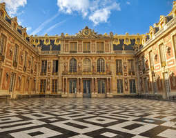 Versaillesin hovietiketti