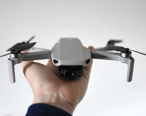 Dronen hankinta kamerakalustoon: DJI Mavic Mini
