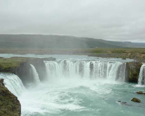 Islannin lukuisat vesiputoukset