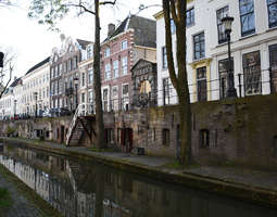 Kaupunkikierros Utrechtissa: kanaaleja ja cha...
