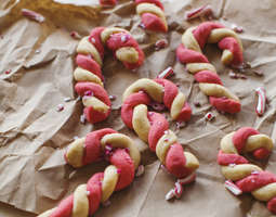 Candy Cane Cookies – Piparminttukeksit