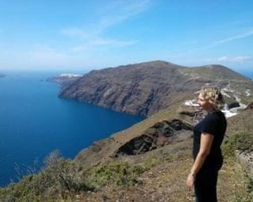 Suunnattoman kaunis Santorini – Apan kesämatk...
