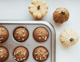 One bowl vegan pumpkin muffins