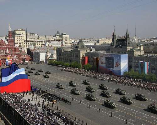 #Venäjä peruu perinteistä #voitonpäivä-juhlin...