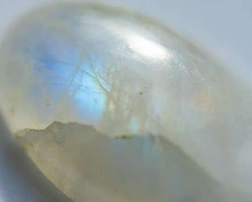 Lokakuun Kivi: Opaali