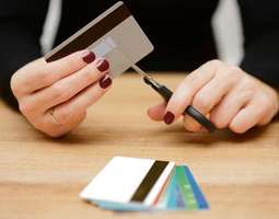 Luottokortit ja osamaksut