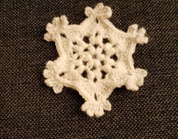 Lumihiutale - A Snowflake