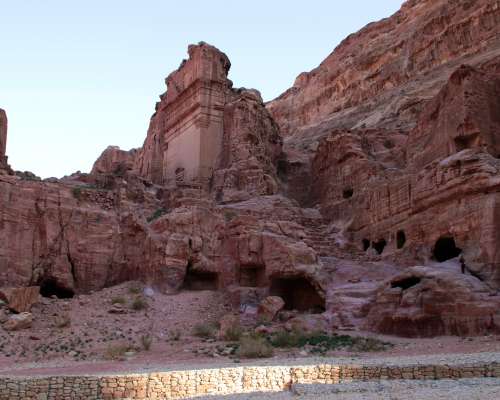 Hämmästyttävä Petran kalliokaupunki Jordanias...