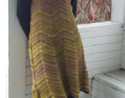 Virkattu siksakmekko - Crocheted zigzag dress