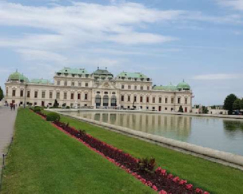 Wien linnojen ja palatsien kaupunki