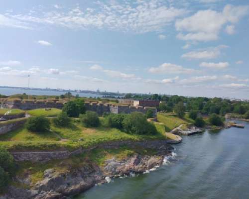 Suomenlinna – an oasis of biodiversity in the...