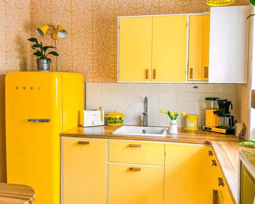 Unelmiemme 50-luvun tyylinen keltainen keitti...