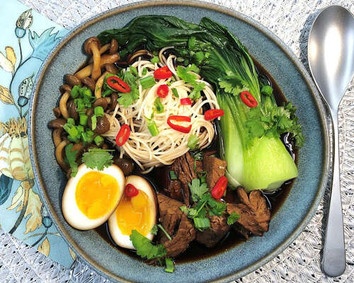 Chinese style beef noodle soup
