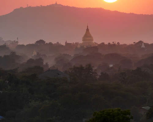 Bagan – Ikiaikaisia pagodeja ja auringonnousu...