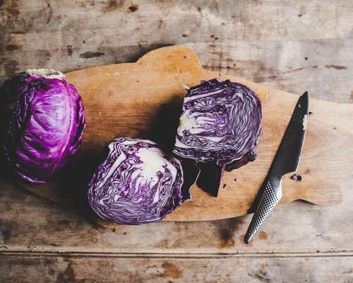 fermented red cabbage + my first post for Luo...