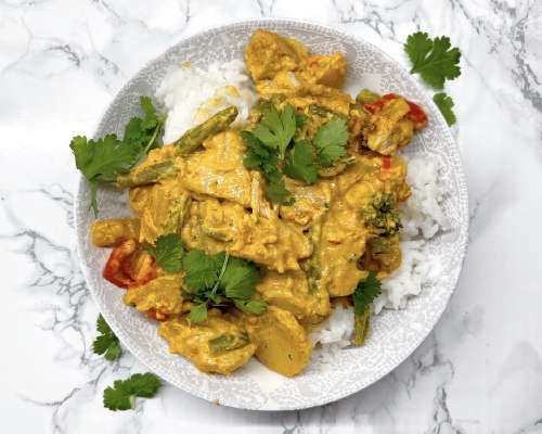 Helppo ja nopea curry maapähkinävoilla
