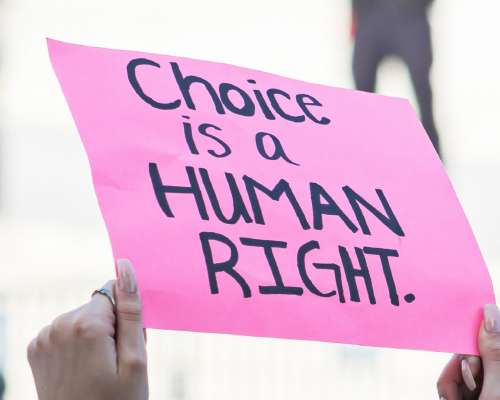 Oikeus päättää omasta kehostaan on ihmisoikeus