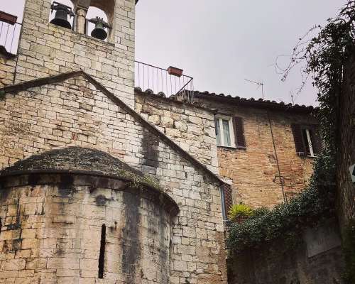 Perugian piilotetut kirkot
