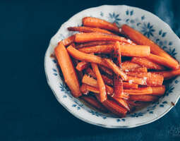 Karamellisoidut porkkanat