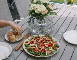 Kesän lounassuosikki – helpot salaatit