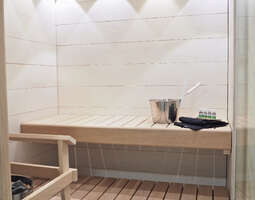 DIY: Valkoinen sauna ja kylpyhuoneen katon maalaus