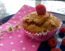 Yummy raspberry muffins / Vadelmaiset herkkum...