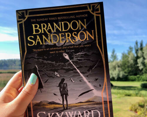 Book Review: Skyward by Brandon Sanderson