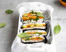 Ihanan kamala – onigirazu eli sushi sandwich