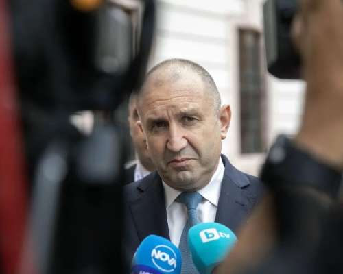#Bulgaria’n Presidentti #RumenRadev syyttää #...