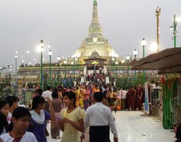 Myanmar menossa vauhdilla eteenpäin