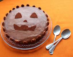 Halloween: Juureva-suklaakakku