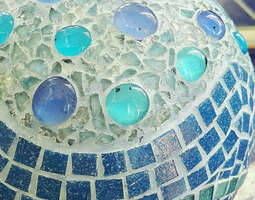 Keilapallosta mosaiikkipallo, DIY mosaic ball