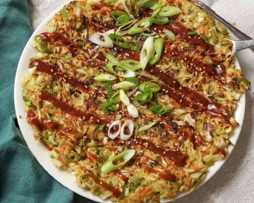 Vegaaninen okonomiyaki – Japanilainen pyttipannu