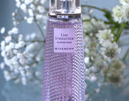 Keyword: Love 7 vuotta & Givenchy-tuoksuarvonta