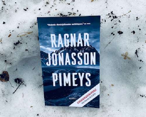Ragnar Jónasson: Pimeys – islantilainen menes...