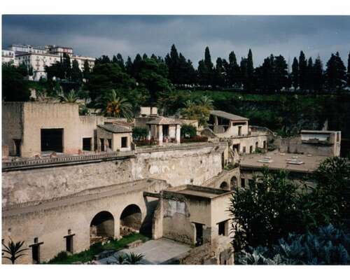 Herculaneum – laavaan hukkunut antiikin kaupunki