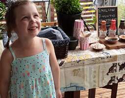 Emilia 7 vuotta & jäätelöbuffa – kokkaavaisi