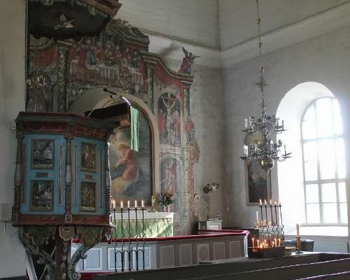 Kaarlelan kirkko:saarnastuoli vuodelta 1622